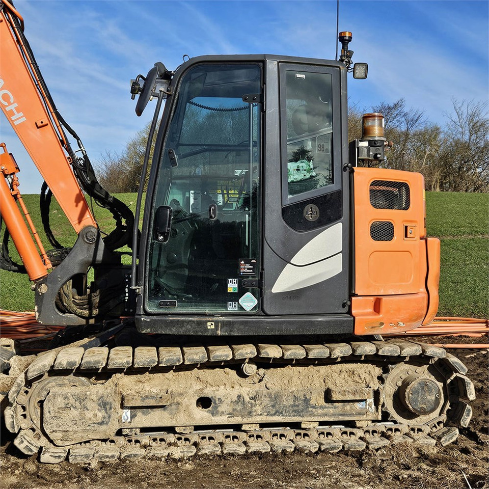 Miniekskavaator Hitachi ZX85USB-6: pilt 15 Miniekskavaator Hitachi ZX85USB-6: pilt 15