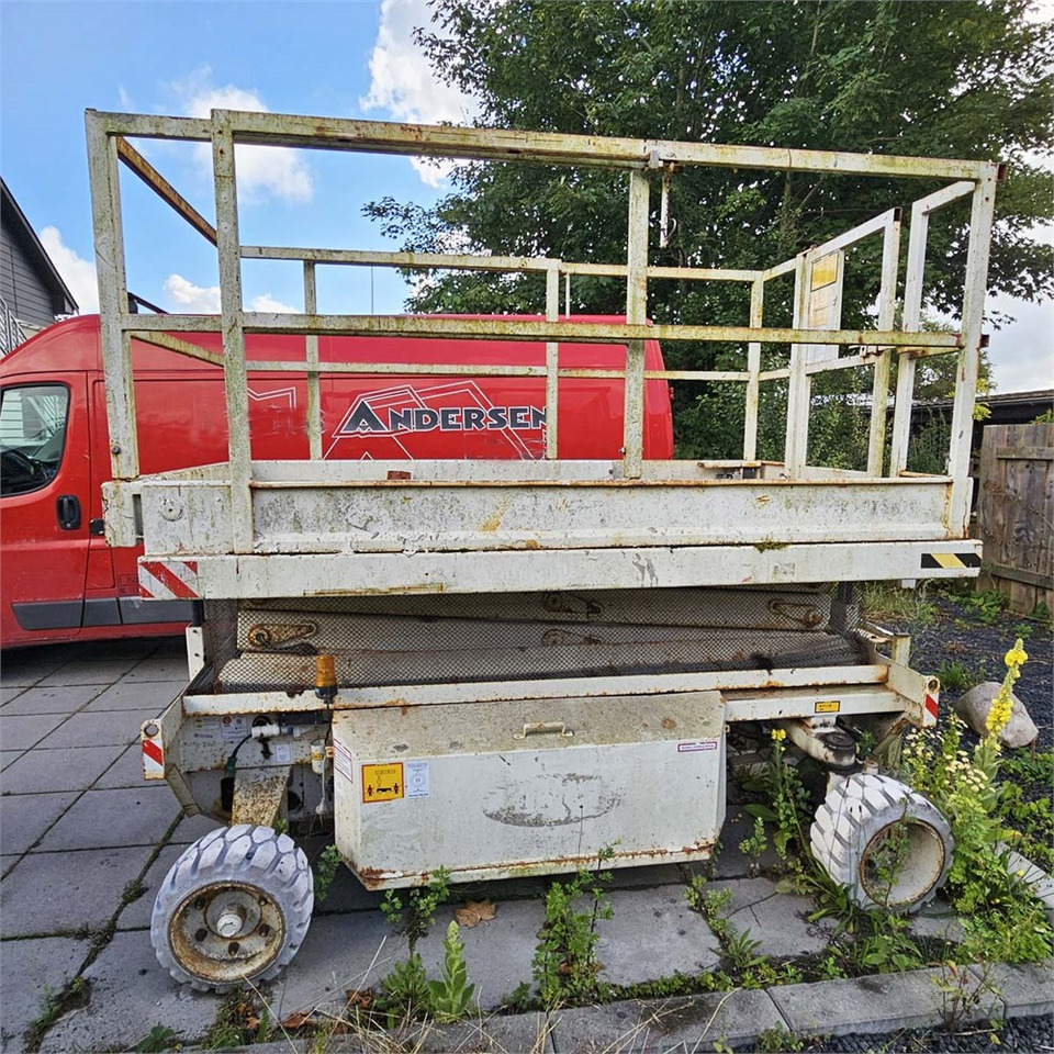 Holland Lift MONOSTAR Y-83EL16 - Käärlift: pilt 1 Holland Lift MONOSTAR Y-83EL16 - Käärlift: pilt 1