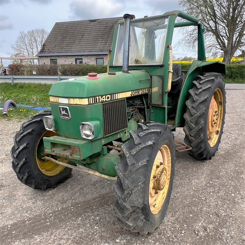 John Deere 1140 - Traktor: pilt 3 John Deere 1140 - Traktor: pilt 3