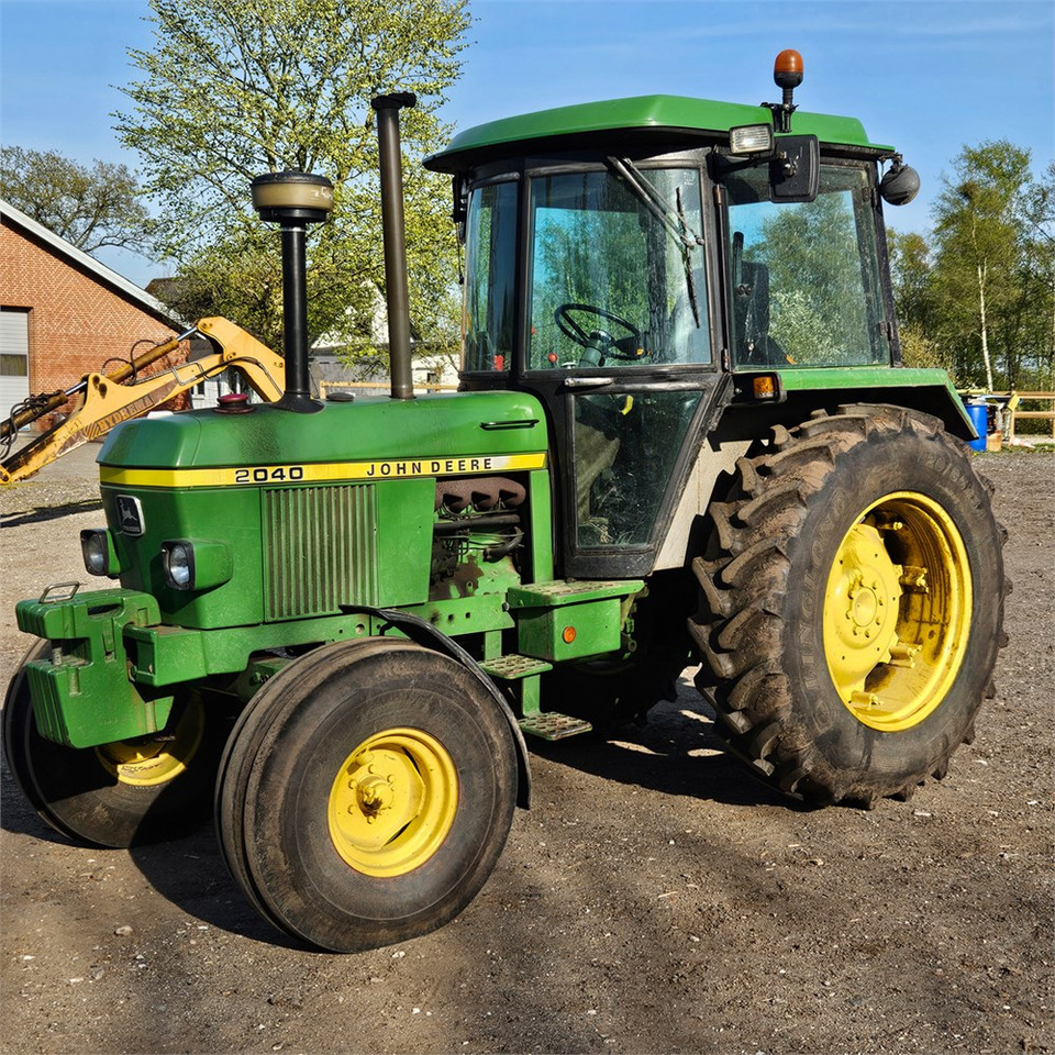 John Deere 2040 - Traktor: pilt 1 John Deere 2040 - Traktor: pilt 1