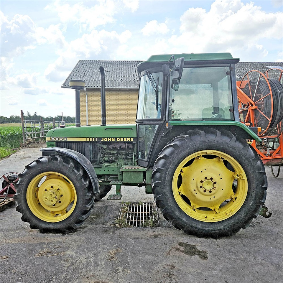 John Deere 2850 MFWD - Traktor: pilt 5 John Deere 2850 MFWD - Traktor: pilt 5