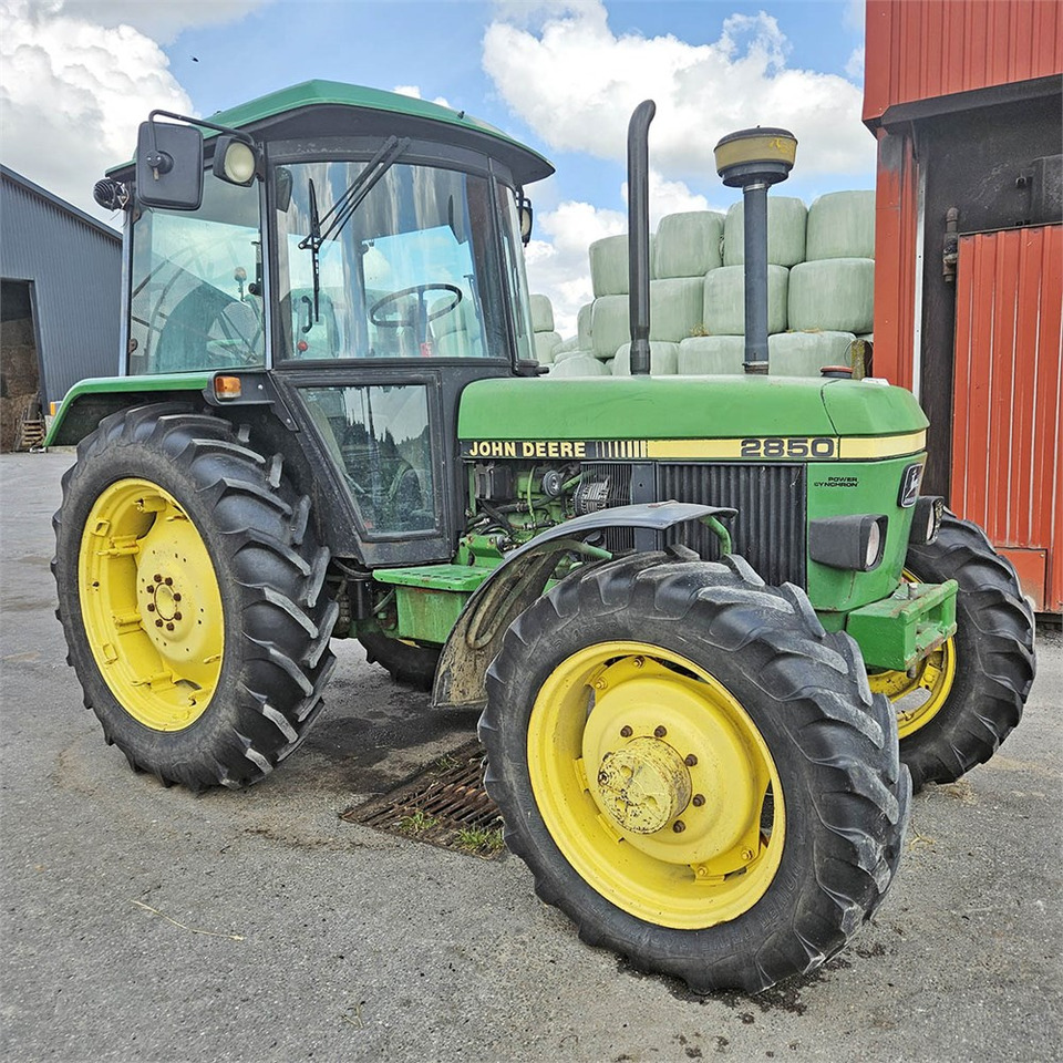 John Deere 2850 MFWD - Traktor: pilt 1 John Deere 2850 MFWD - Traktor: pilt 1