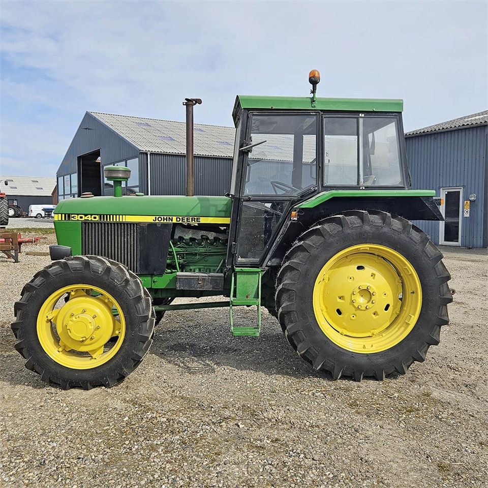 John Deere 3040 - Traktor: pilt 4 John Deere 3040 - Traktor: pilt 4