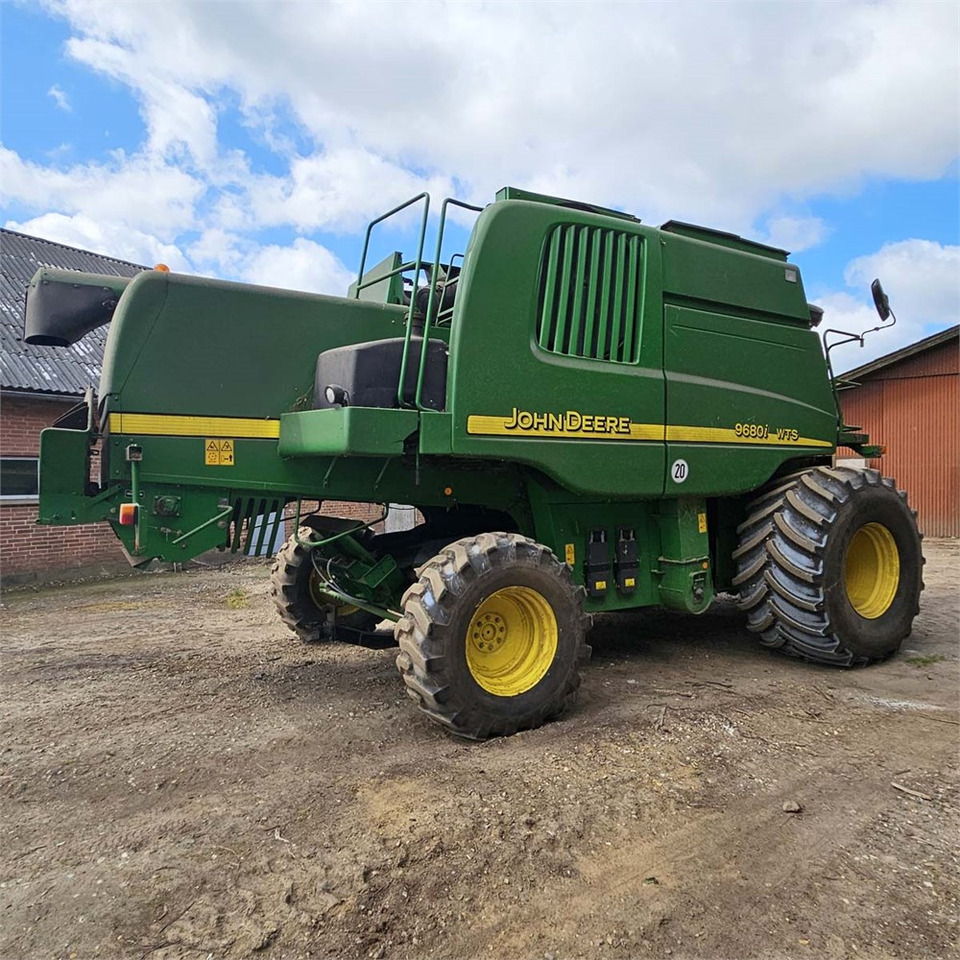 John Deere 9680i WTS - Saagikoristusmasin: pilt 5 John Deere 9680i WTS - Saagikoristusmasin: pilt 5