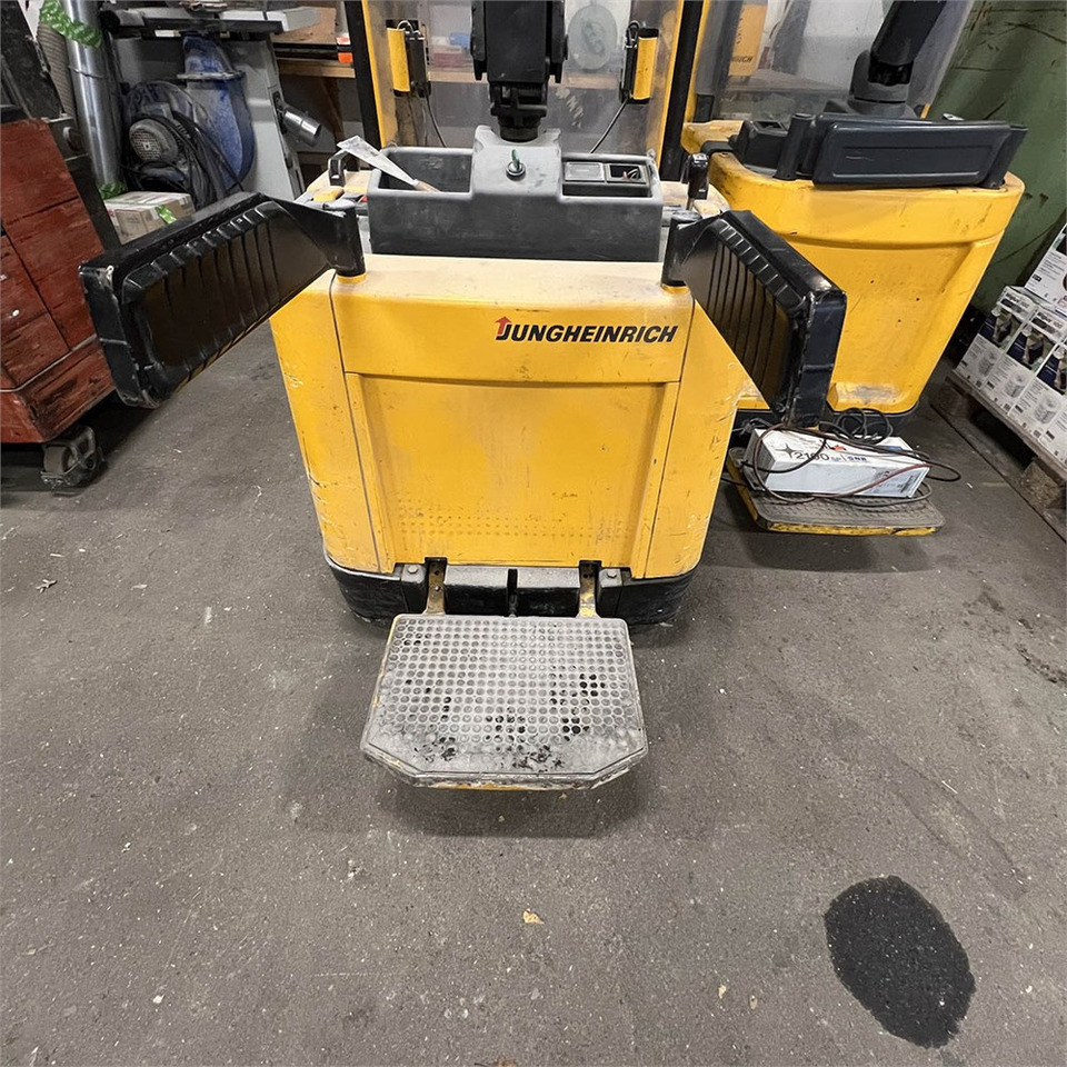 Jungheinrich Hawker Perfect Plus 3 PzB 300 liising Jungheinrich Hawker Perfect Plus 3 PzB 300: pilt 17