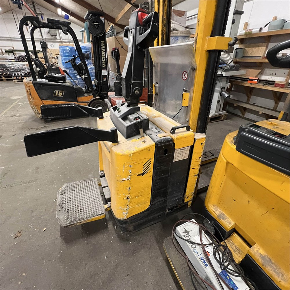 Jungheinrich Hawker Perfect Plus 3 PzB 300 liising Jungheinrich Hawker Perfect Plus 3 PzB 300: pilt 15