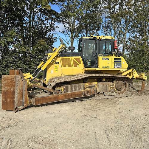 Komatsu D65 PXI-18 - Buldooser: pilt 1 Komatsu D65 PXI-18 - Buldooser: pilt 1