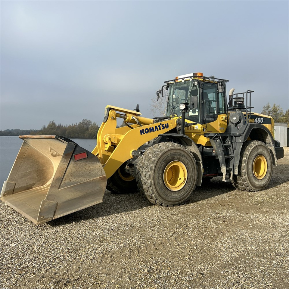 Komatsu WA480-8 - Rataslaadur: pilt 1 Komatsu WA480-8 - Rataslaadur: pilt 1