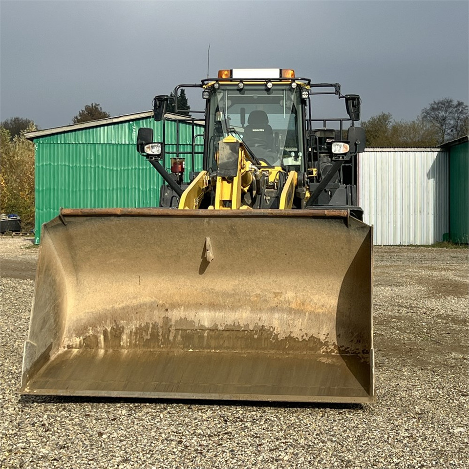 Komatsu WA480-8 - Rataslaadur: pilt 2 Komatsu WA480-8 - Rataslaadur: pilt 2