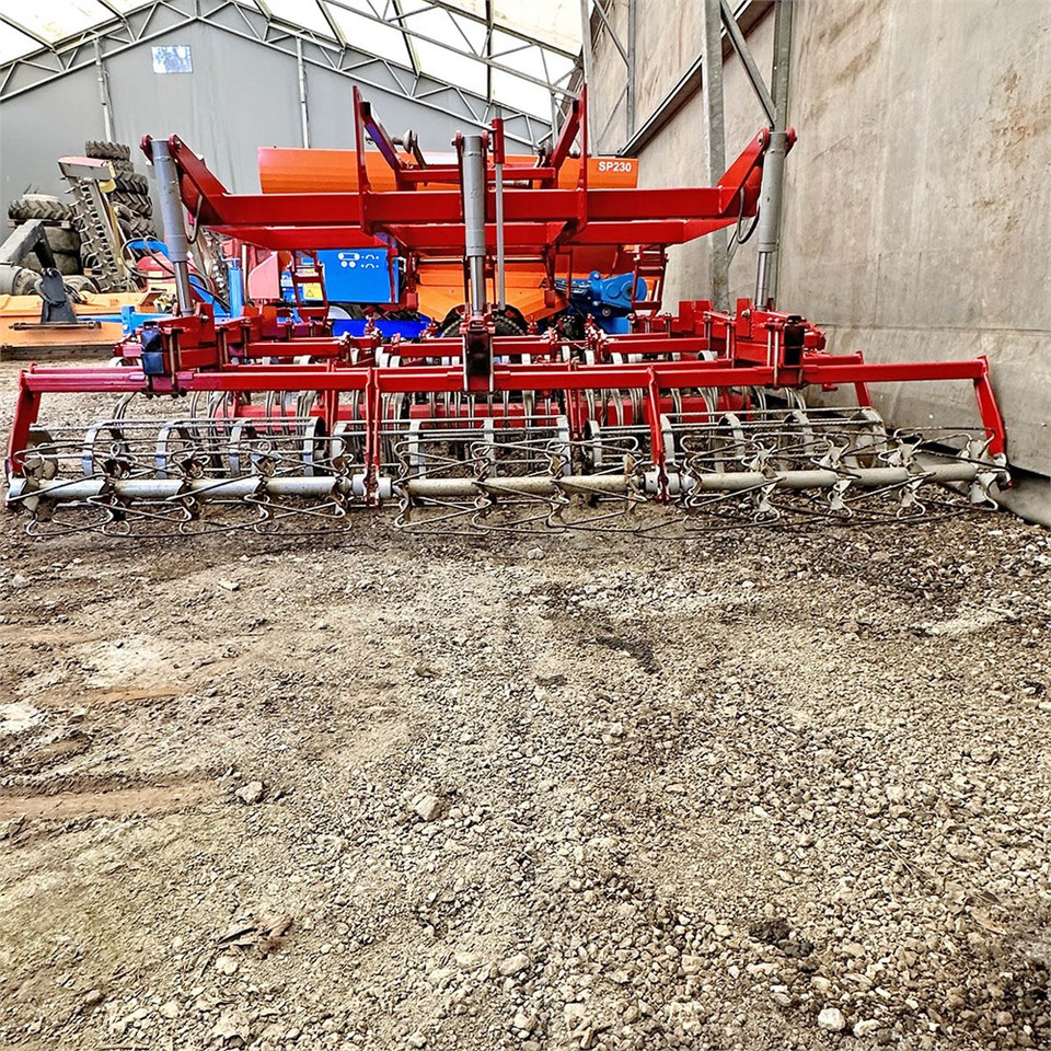 Kongskilde Germinator 3M - Kultivaator: pilt 4 Kongskilde Germinator 3M - Kultivaator: pilt 4