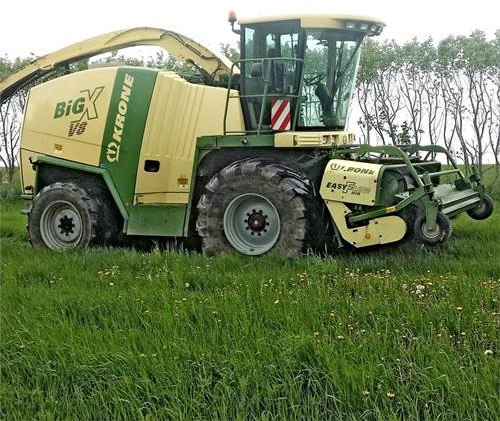 Krone BiG X V8 - Koristusmasin: pilt 4 Krone BiG X V8 - Koristusmasin: pilt 4