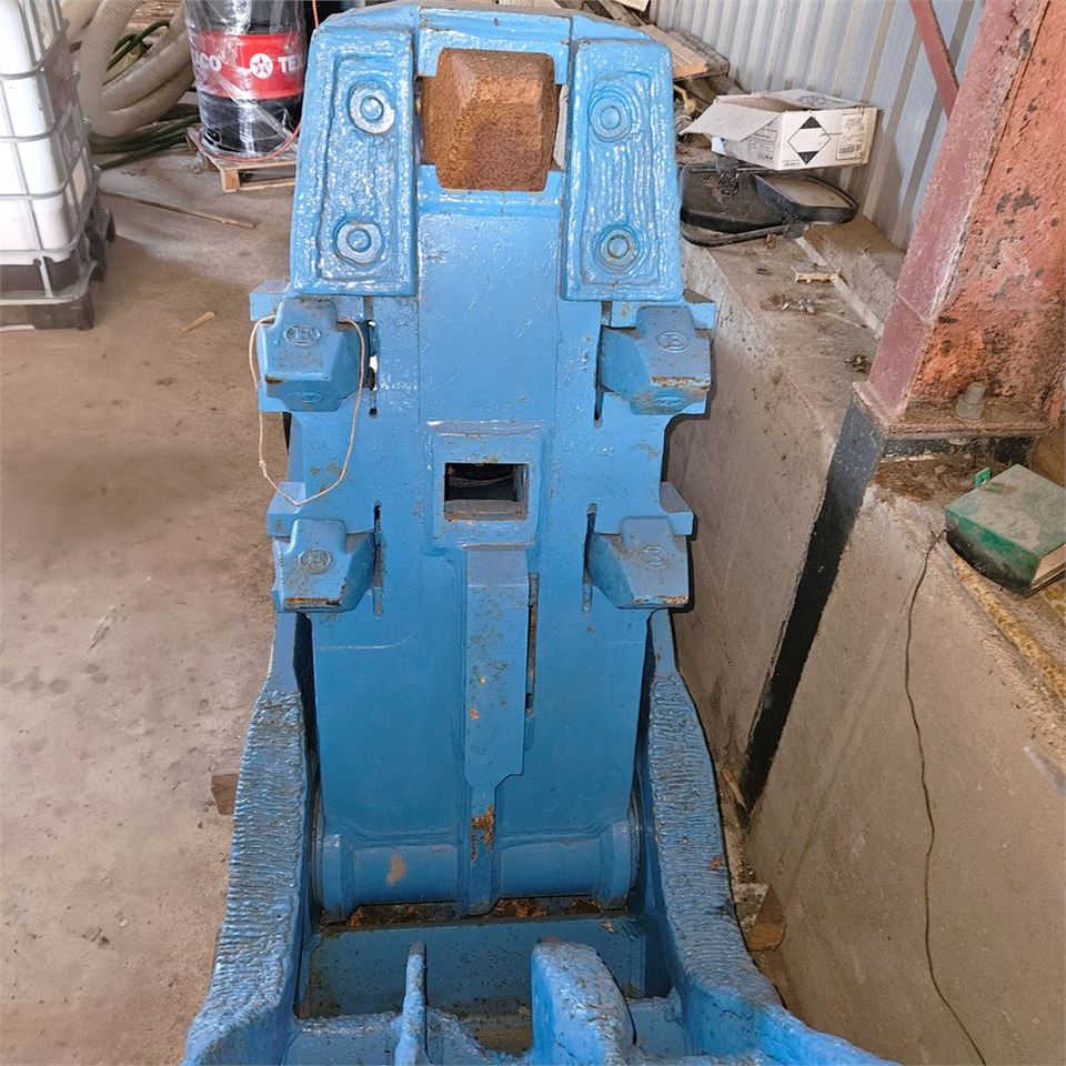 Krupp CP2300 - Lammutuskäärid - Ehitusmasinad: pilt 4 Krupp CP2300 - Lammutuskäärid - Ehitusmasinad: pilt 4