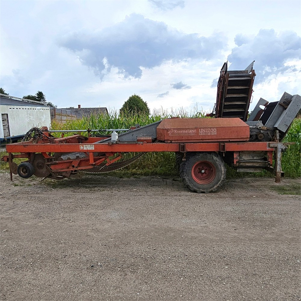 Kverneland UN 2200 - Kartulivõtumasin: pilt 2 Kverneland UN 2200 - Kartulivõtumasin: pilt 2