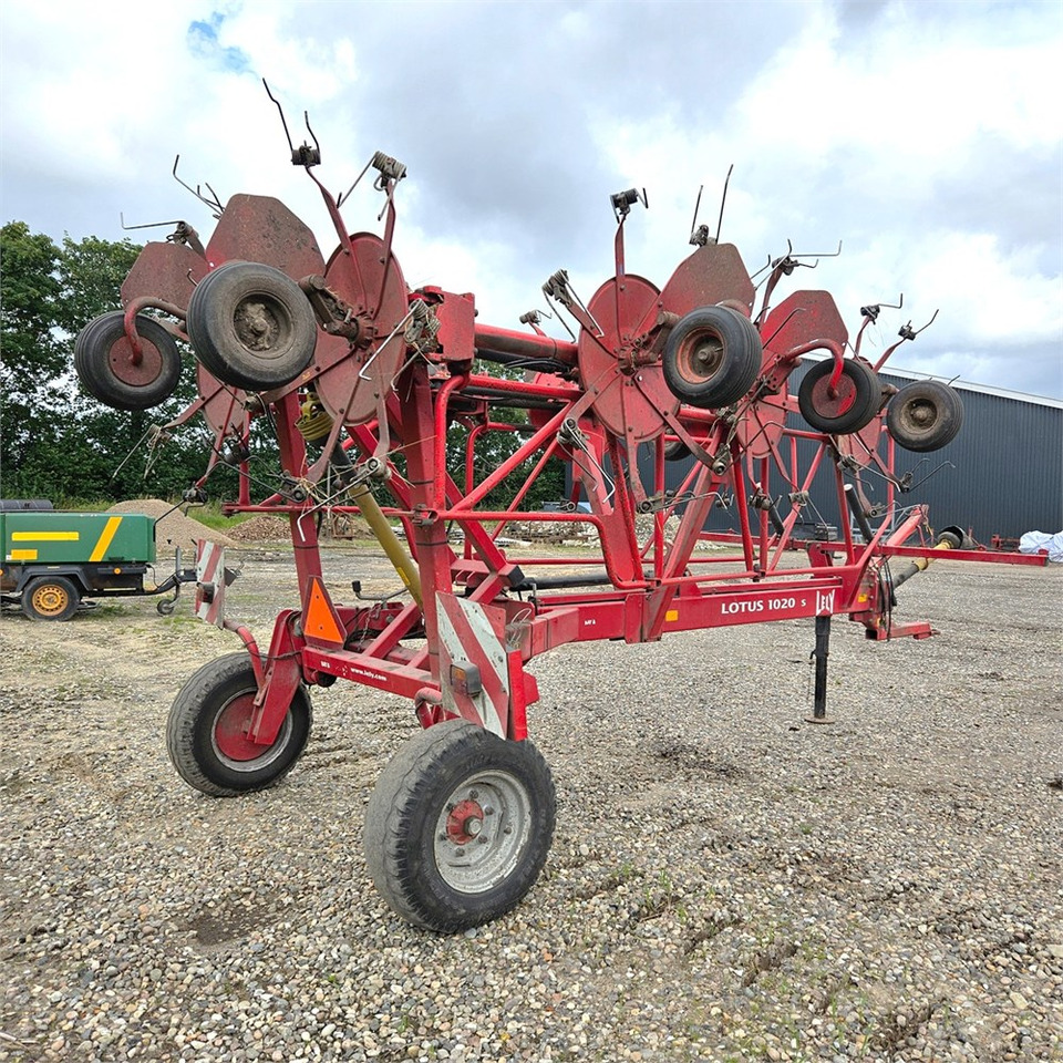 LELY Lotus 1020 s - Kaarutusseadmed: pilt 3 LELY Lotus 1020 s - Kaarutusseadmed: pilt 3