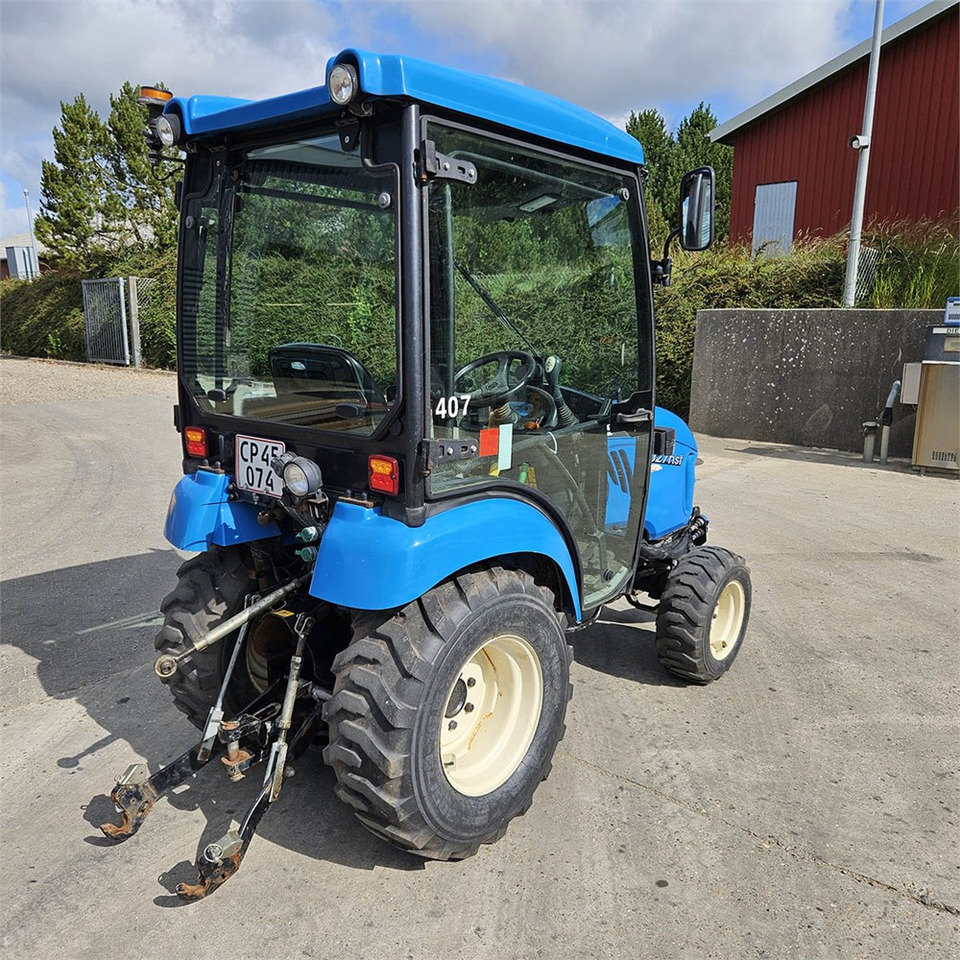 LS Mtron Ls J27HST - Munitsipaaltraktor: pilt 5 LS Mtron Ls J27HST - Munitsipaaltraktor: pilt 5