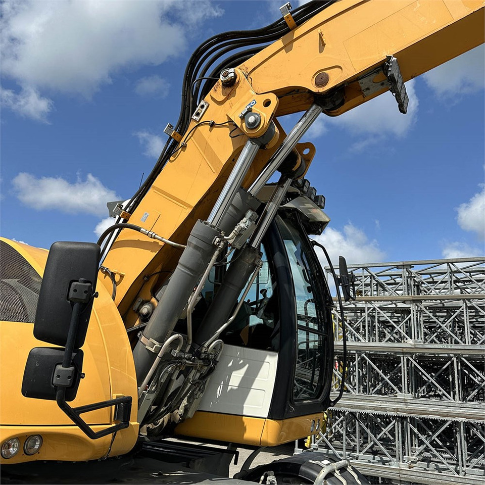 Ratastel ekskavaator Liebherr A 918 Litronic: pilt 29