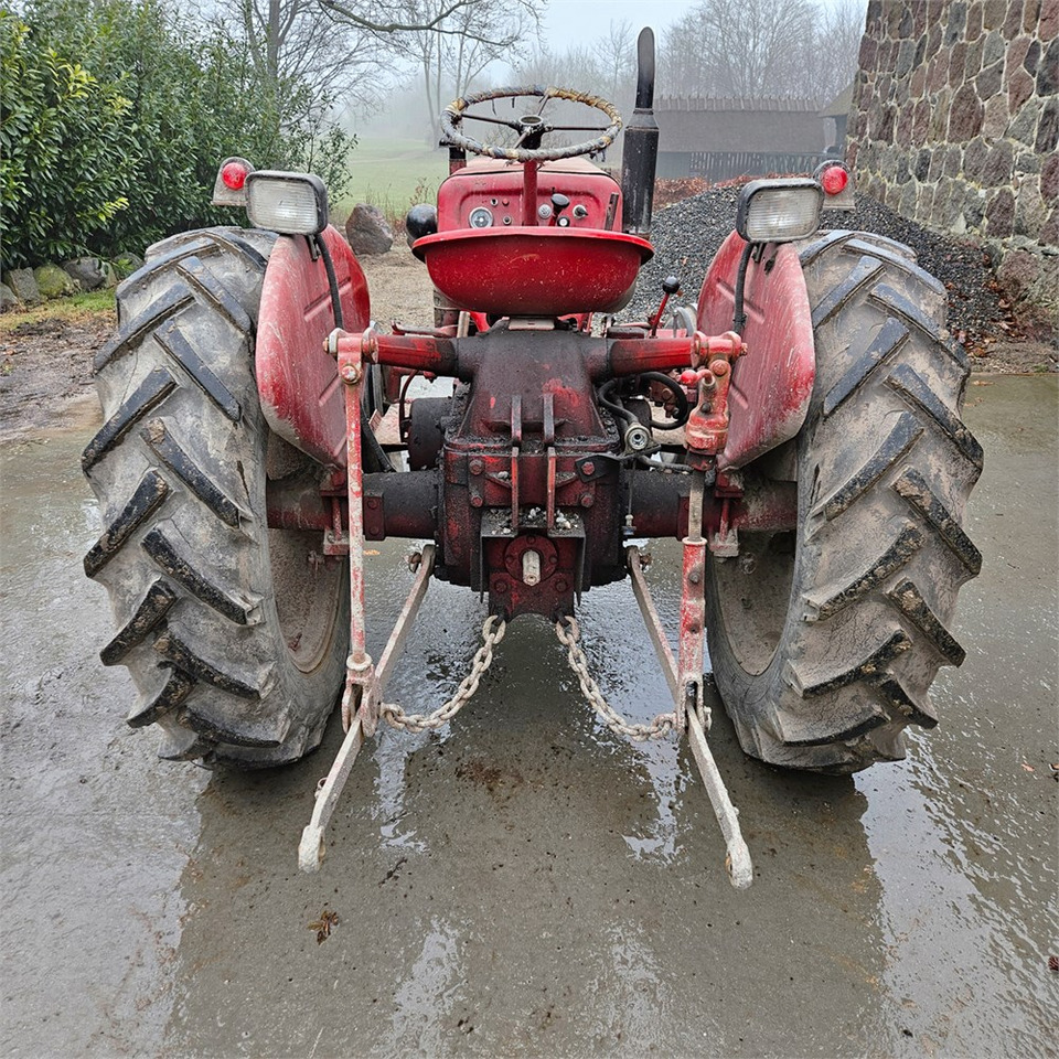 McCORMICK D-324 Standard - Traktor: pilt 5 McCORMICK D-324 Standard - Traktor: pilt 5