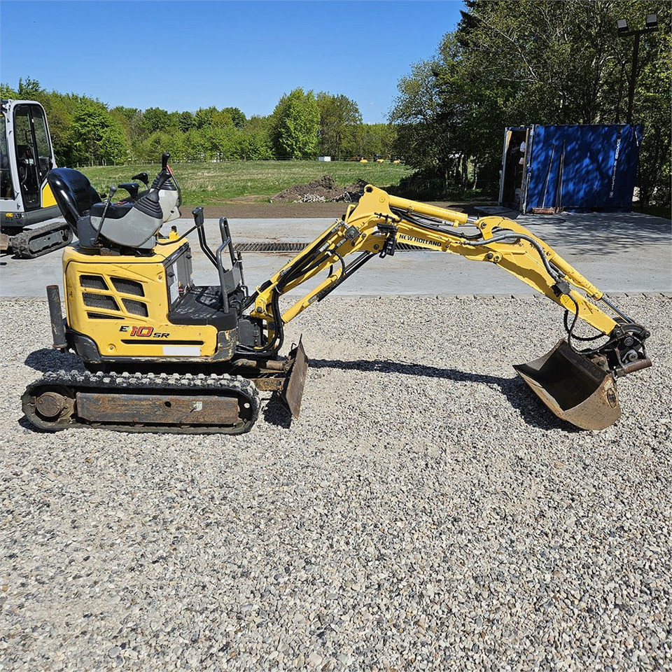 New Holland E10 SR - Miniekskavaator: pilt 1 New Holland E10 SR - Miniekskavaator: pilt 1