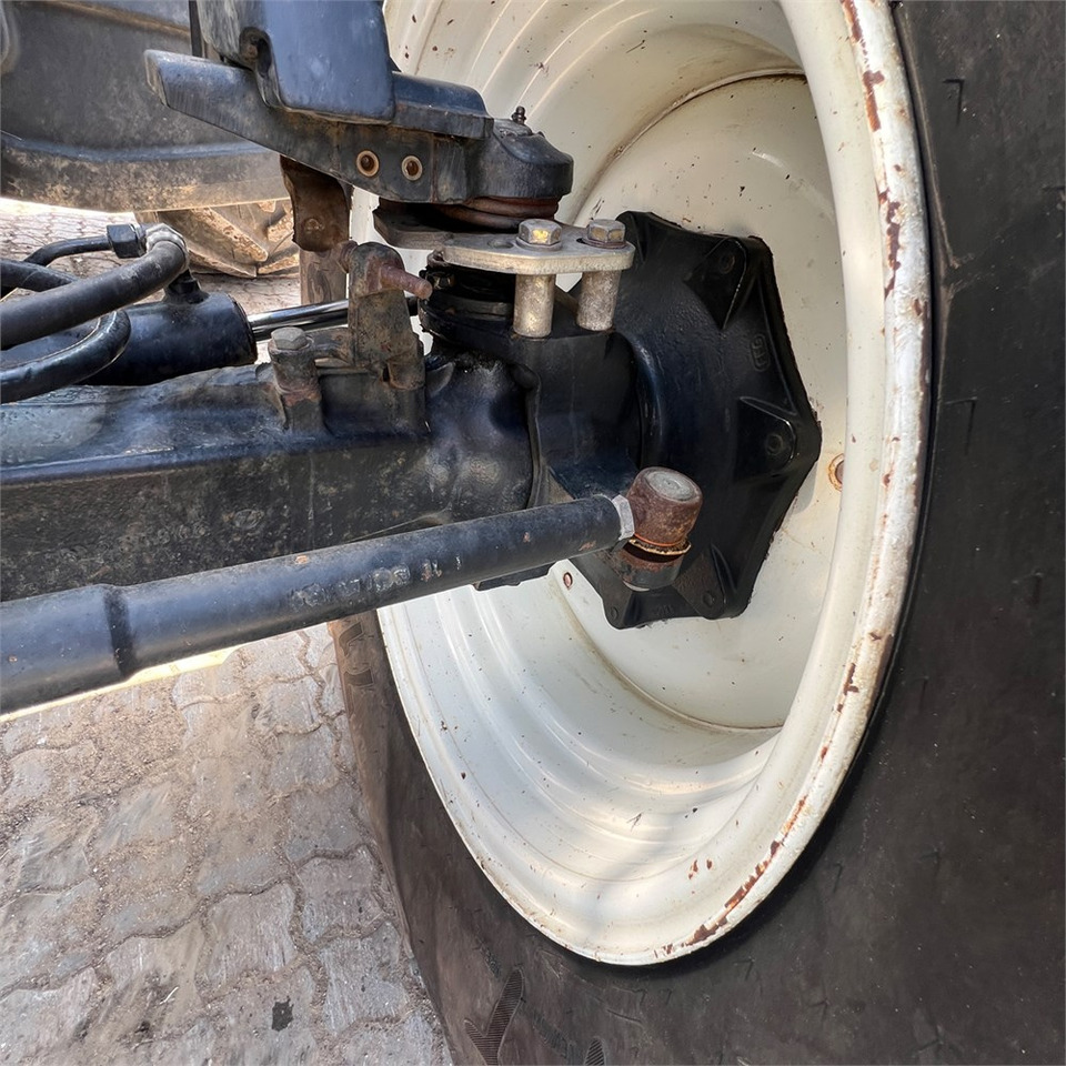 Traktor New Holland T6050: pilt 43