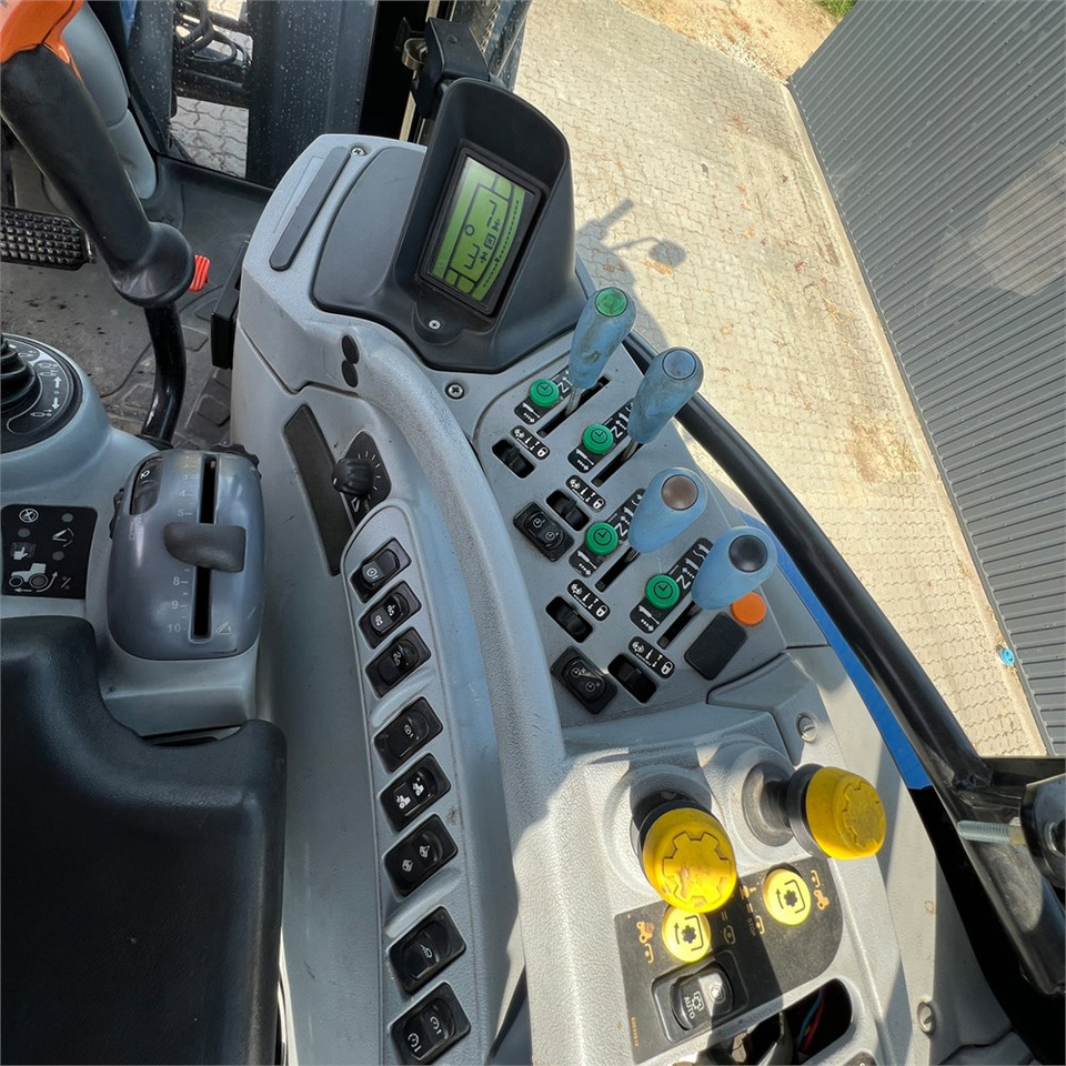 Traktor New Holland T6050: pilt 22
