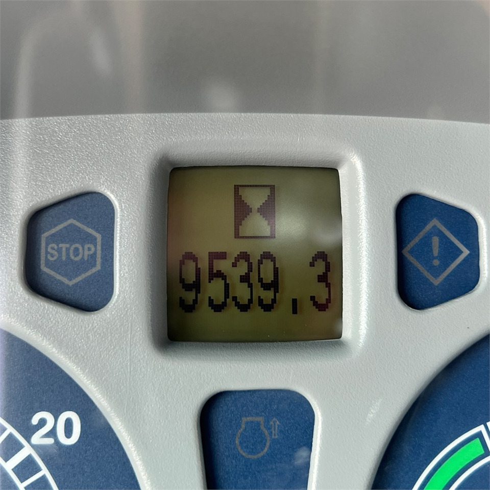 Traktor New Holland T6050: pilt 26