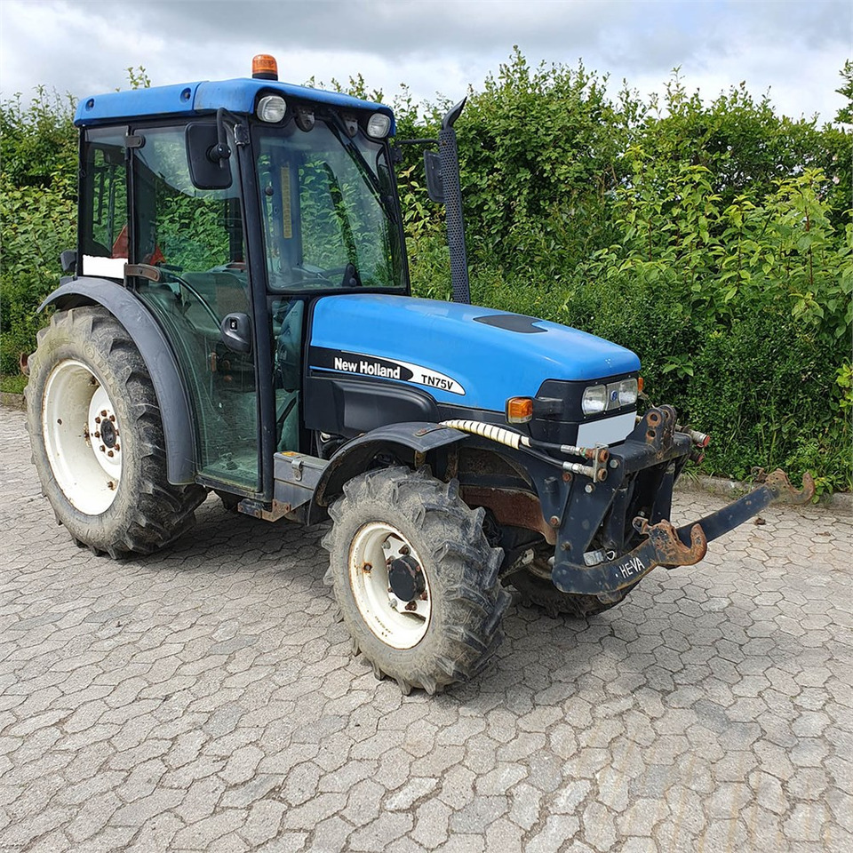 New Holland TN75 V - Traktor: pilt 1 New Holland TN75 V - Traktor: pilt 1