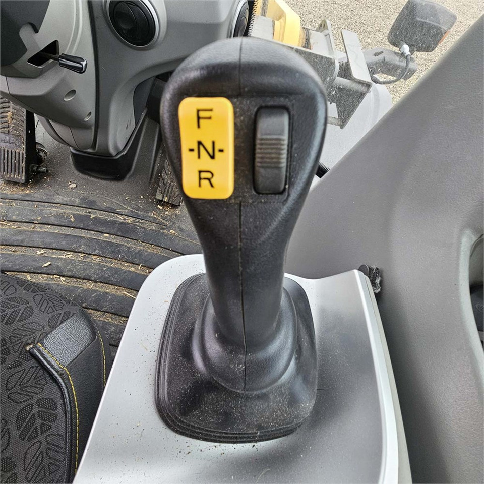 Rataslaadur New Holland W190 D: pilt 21