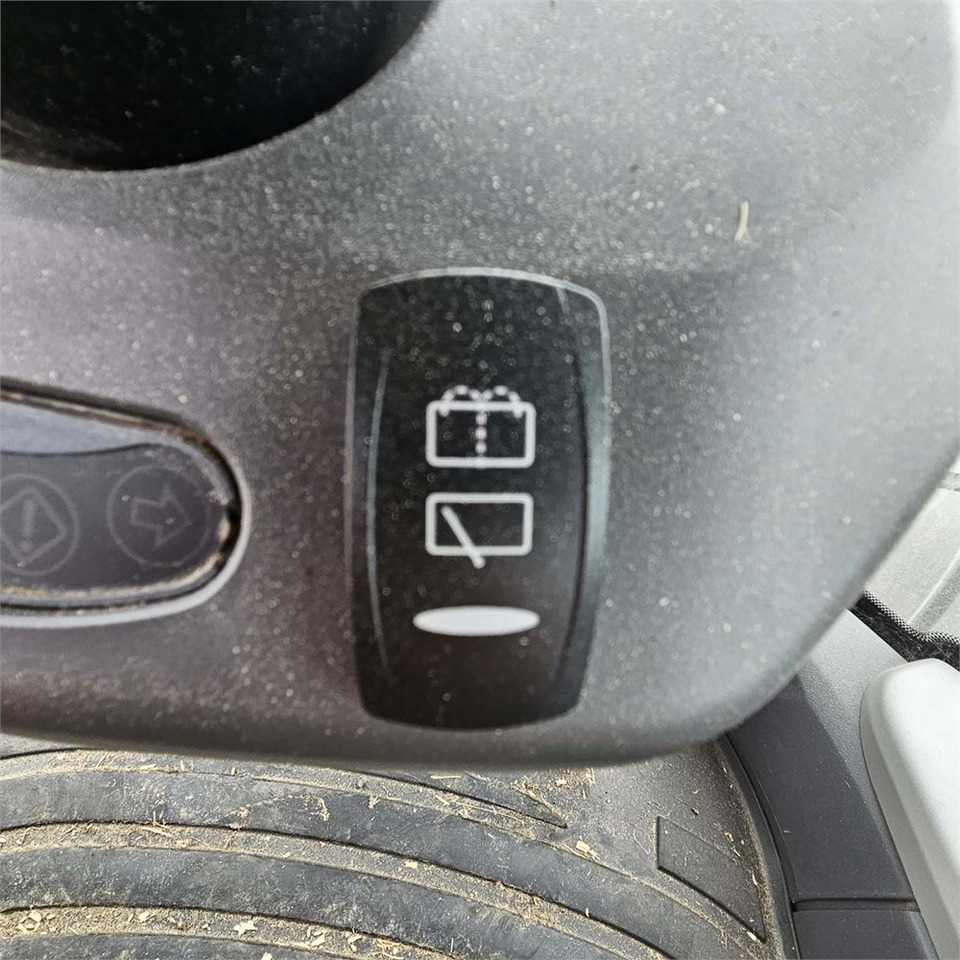 Rataslaadur New Holland W190 D: pilt 30