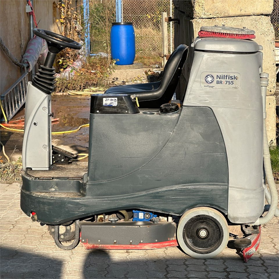 Nilfisk BR 755 - Põrandapesumasin: pilt 2 Nilfisk BR 755 - Põrandapesumasin: pilt 2