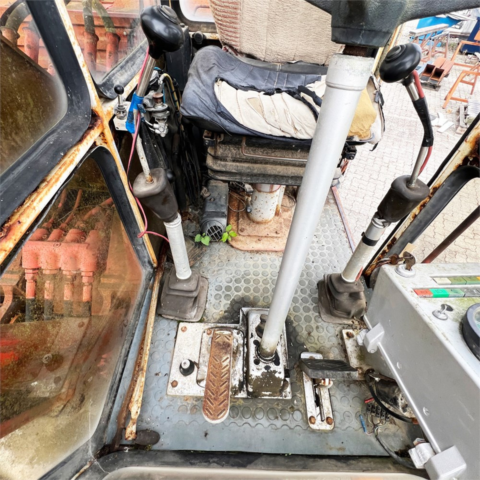 Ratastel ekskavaator O&K MH4 FA2: pilt 21