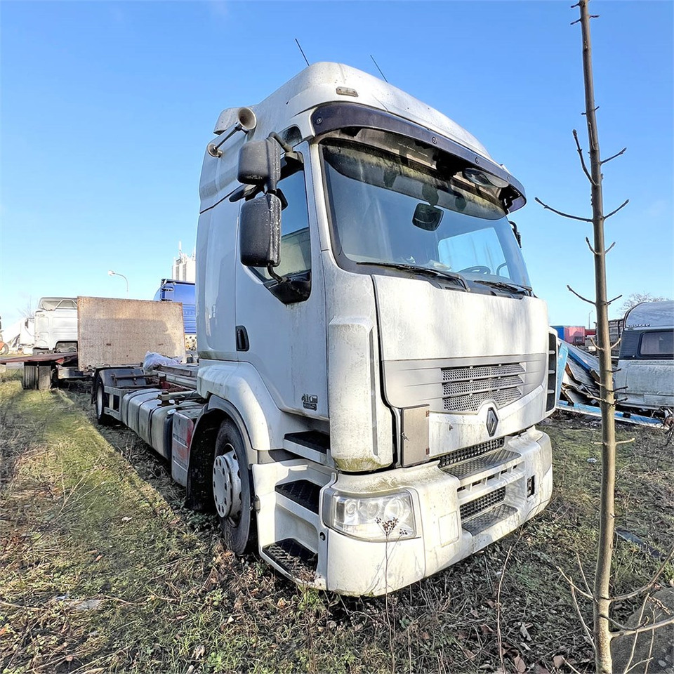 Renault 410 DXI Premimium - Kabiinišassiiga veoauto: pilt 2 Renault 410 DXI Premimium - Kabiinišassiiga veoauto: pilt 2