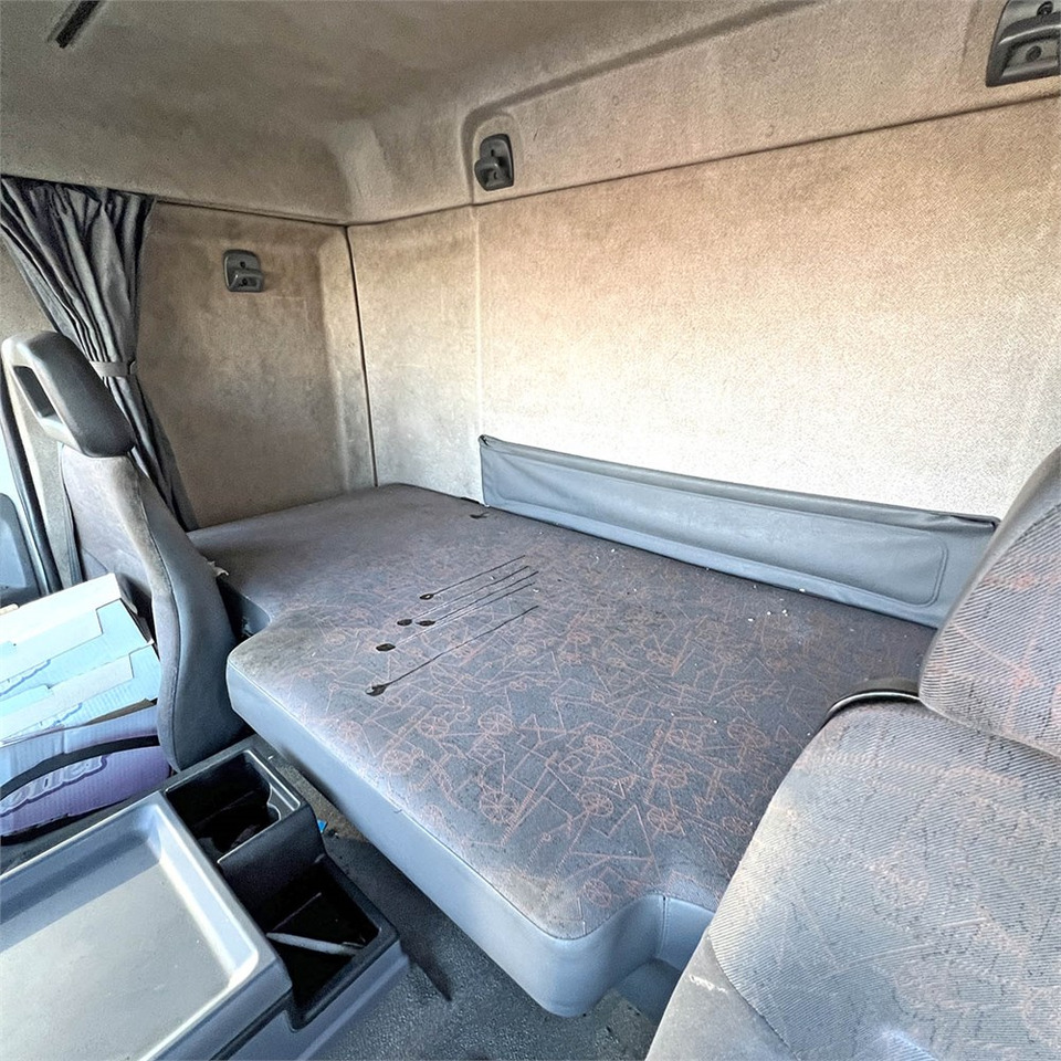 Kabiinišassiiga veoauto Renault H 100 4x2 STD: pilt 16