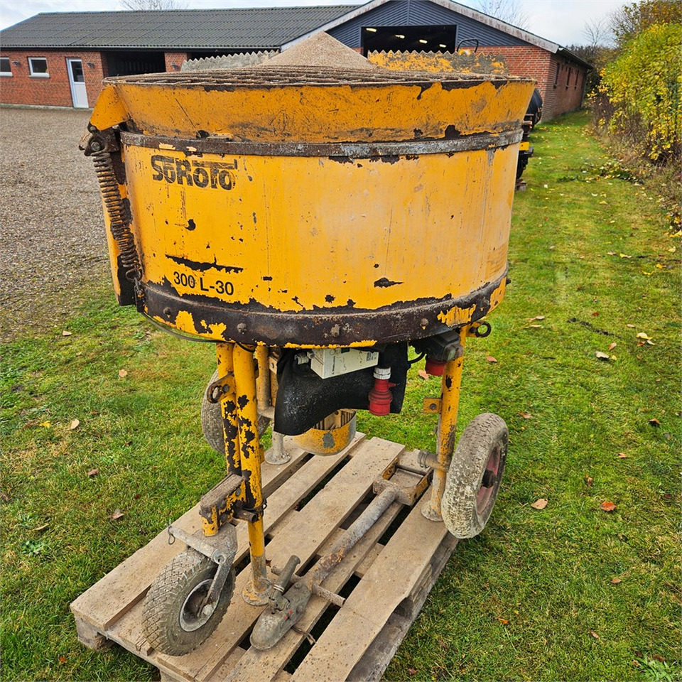 Soroto 300 L-30 - Segumasin: pilt 1 Soroto 300 L-30 - Segumasin: pilt 1
