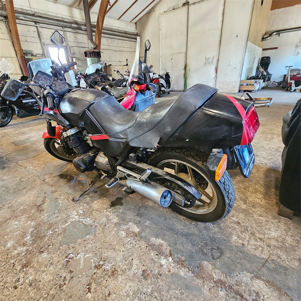 Suzuki GR72A - Mootorratas: pilt 4 Suzuki GR72A - Mootorratas: pilt 4