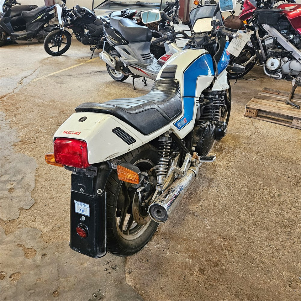 Suzuki GSX 1100 ES - Mootorratas: pilt 5 Suzuki GSX 1100 ES - Mootorratas: pilt 5