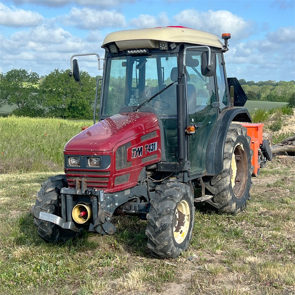 TYM T 431 - Munitsipaaltraktor: pilt 2 TYM T 431 - Munitsipaaltraktor: pilt 2