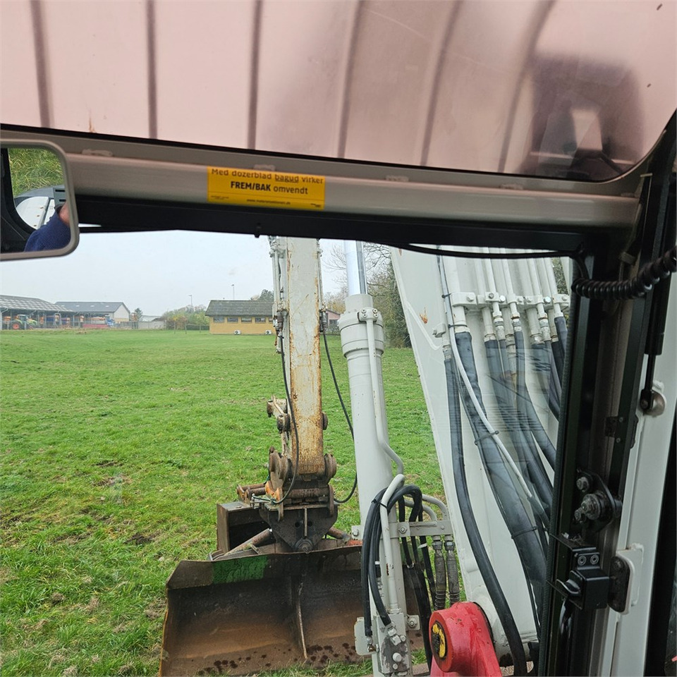 Lintekskavaator Takeuchi TB1140: pilt 21
