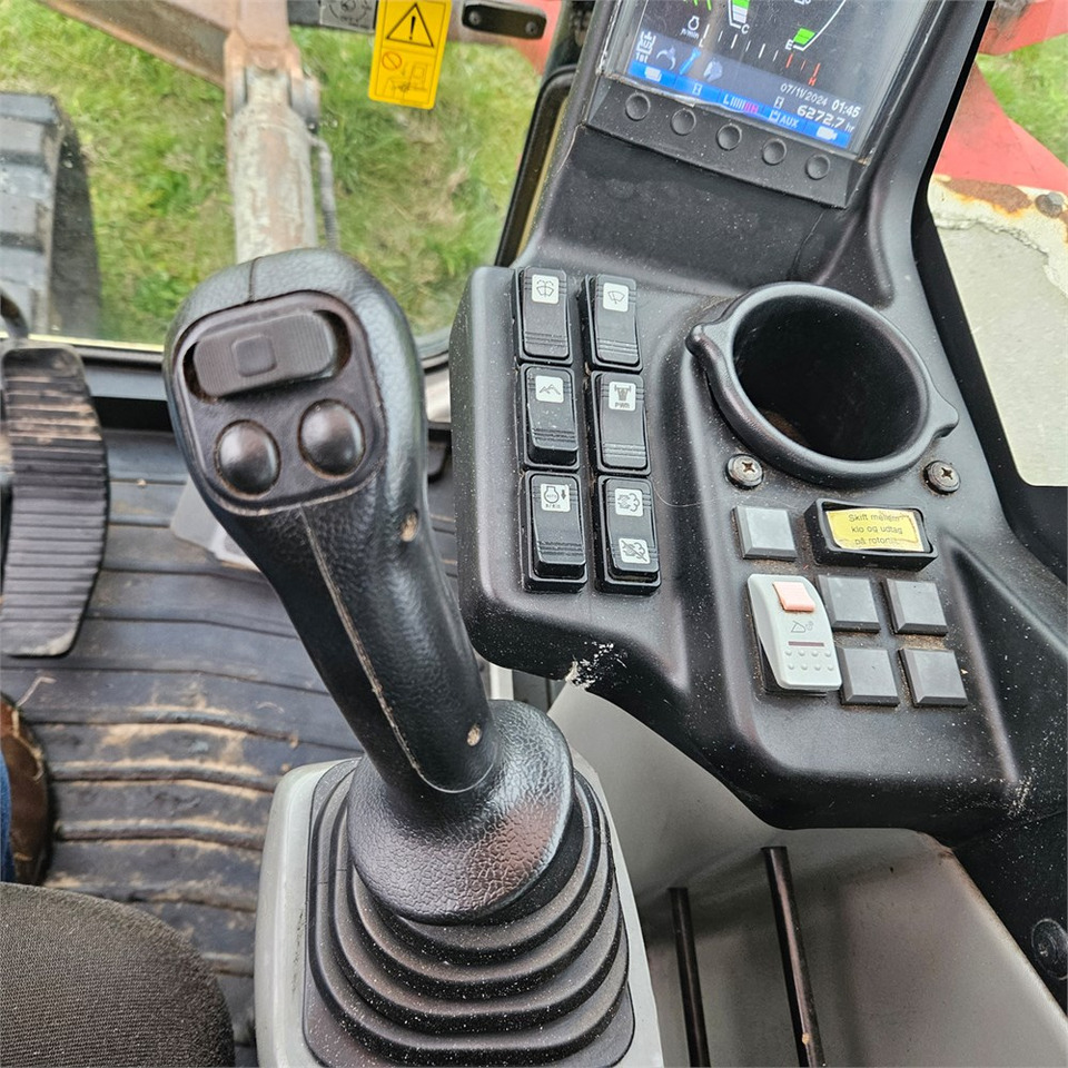 Lintekskavaator Takeuchi TB1140: pilt 11