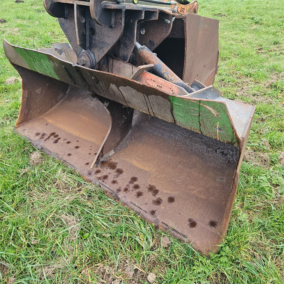 Lintekskavaator Takeuchi TB1140: pilt 39