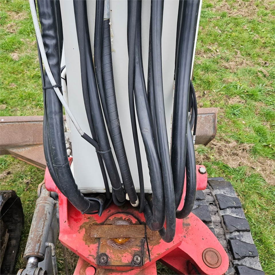 Lintekskavaator Takeuchi TB1140: pilt 26