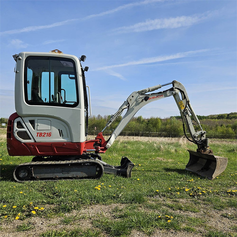 Takeuchi TB216 - Miniekskavaator: pilt 4 Takeuchi TB216 - Miniekskavaator: pilt 4
