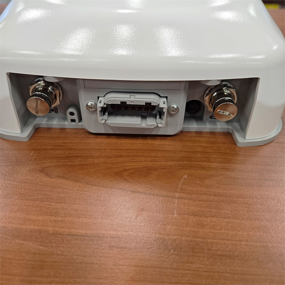 Trimble Nav-900 III receiver and controller type: 48036776 - Traktor: pilt 4 Trimble Nav-900 III receiver and controller type: 48036776 - Traktor: pilt 4