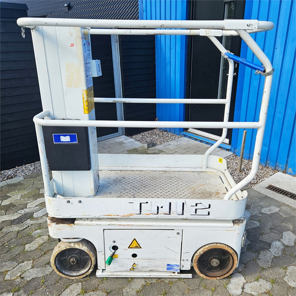 UpRight TM12 - Masttõstuk: pilt 1 UpRight TM12 - Masttõstuk: pilt 1