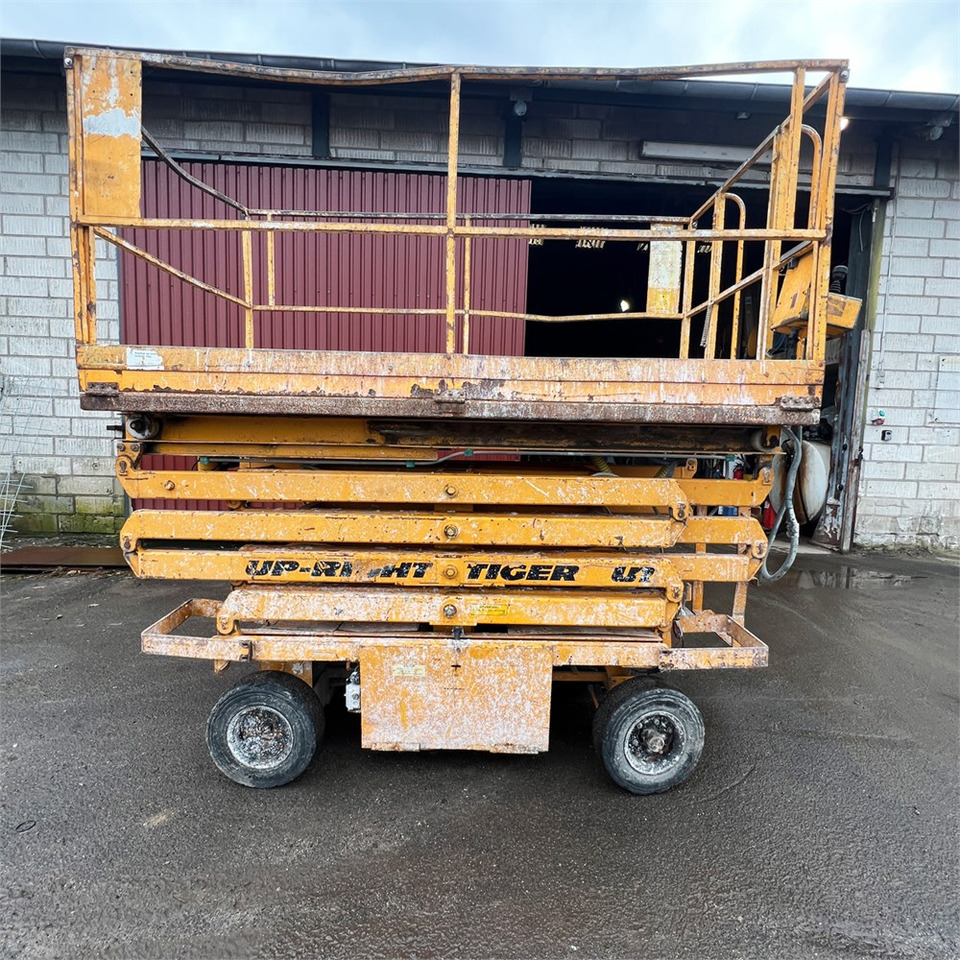 UpRight Tiger F5024-01 - Käärlift: pilt 4 UpRight Tiger F5024-01 - Käärlift: pilt 4