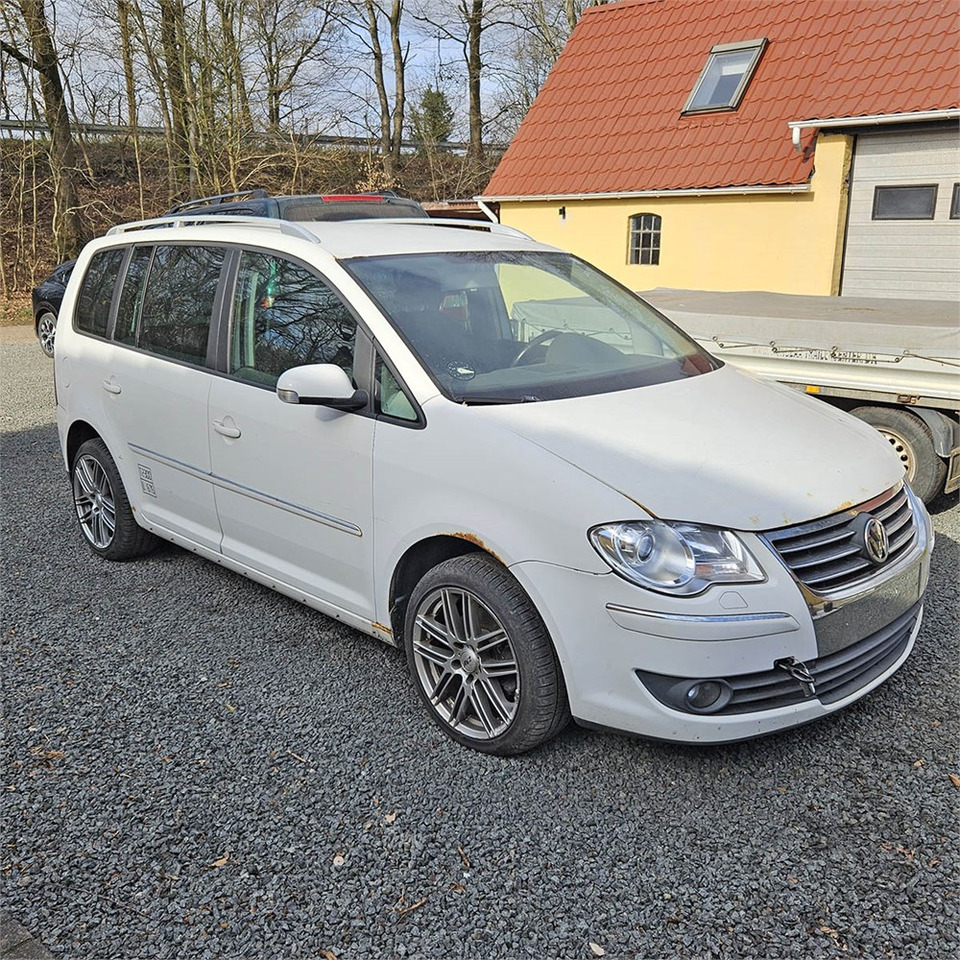 VW Touran Van 2,0 tdi automatisk - Auto: pilt 1 VW Touran Van 2,0 tdi automatisk - Auto: pilt 1
