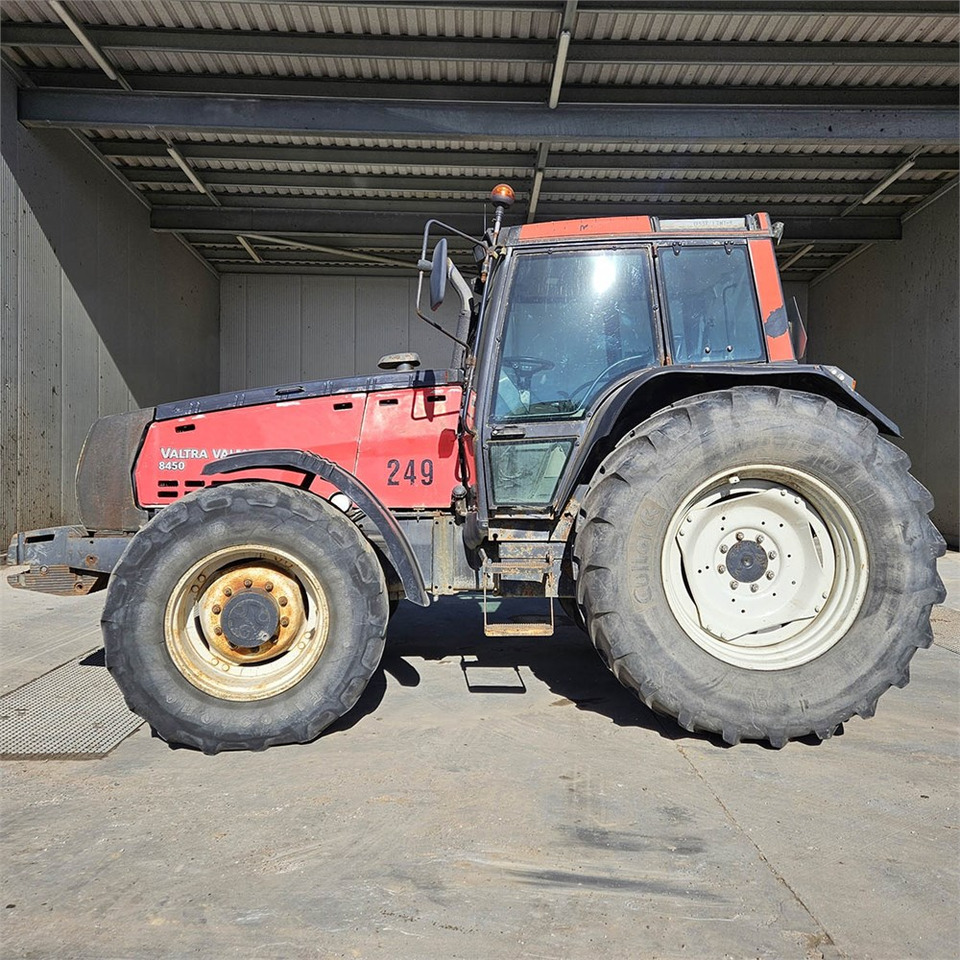Valmet Valtra 8450 - Traktor: pilt 2 Valmet Valtra 8450 - Traktor: pilt 2