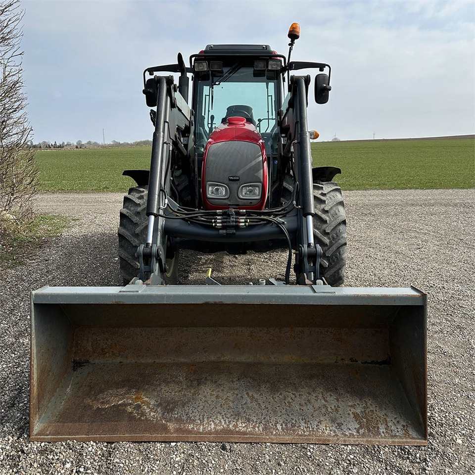Valtra A85 - Traktor: pilt 3 Valtra A85 - Traktor: pilt 3