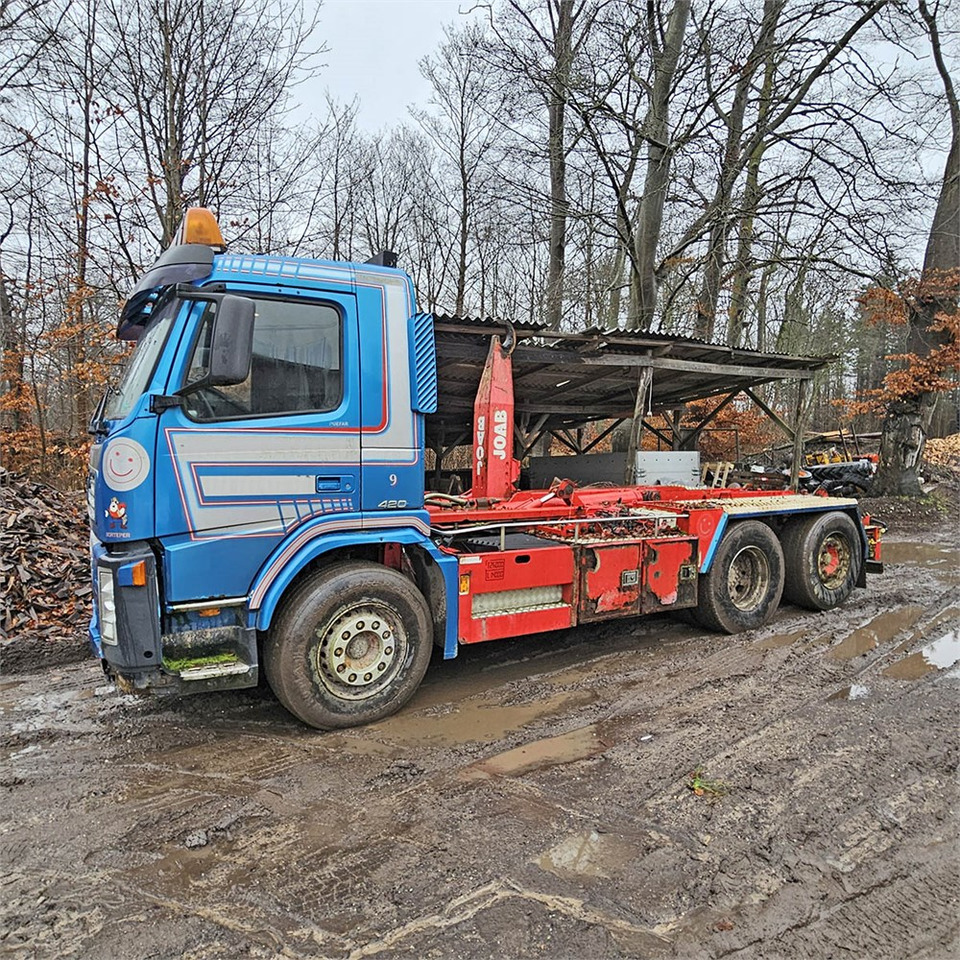 Volvo 420 - Konkstõstukiga veoauto: pilt 1 Volvo 420 - Konkstõstukiga veoauto: pilt 1