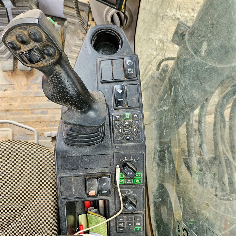 Lintekskavaator Volvo EC250 EL: pilt 19