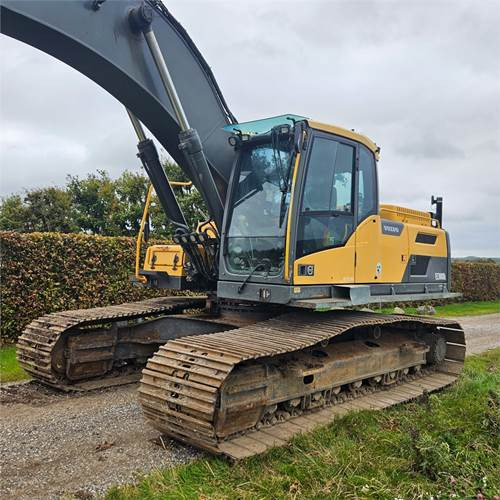 Volvo EC300 DL - Lintekskavaator: pilt 2 Volvo EC300 DL - Lintekskavaator: pilt 2